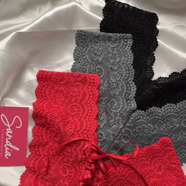 Bikini de encaje. Colección no 1 sandía obsesión